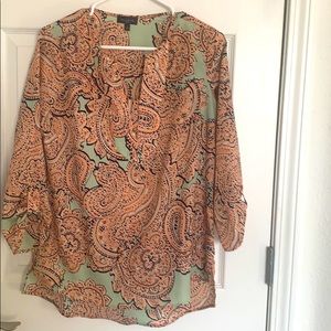Paisley colored 3/4 sleeve blouse